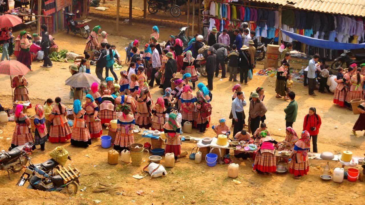Bac Ha Sunday Market Structure