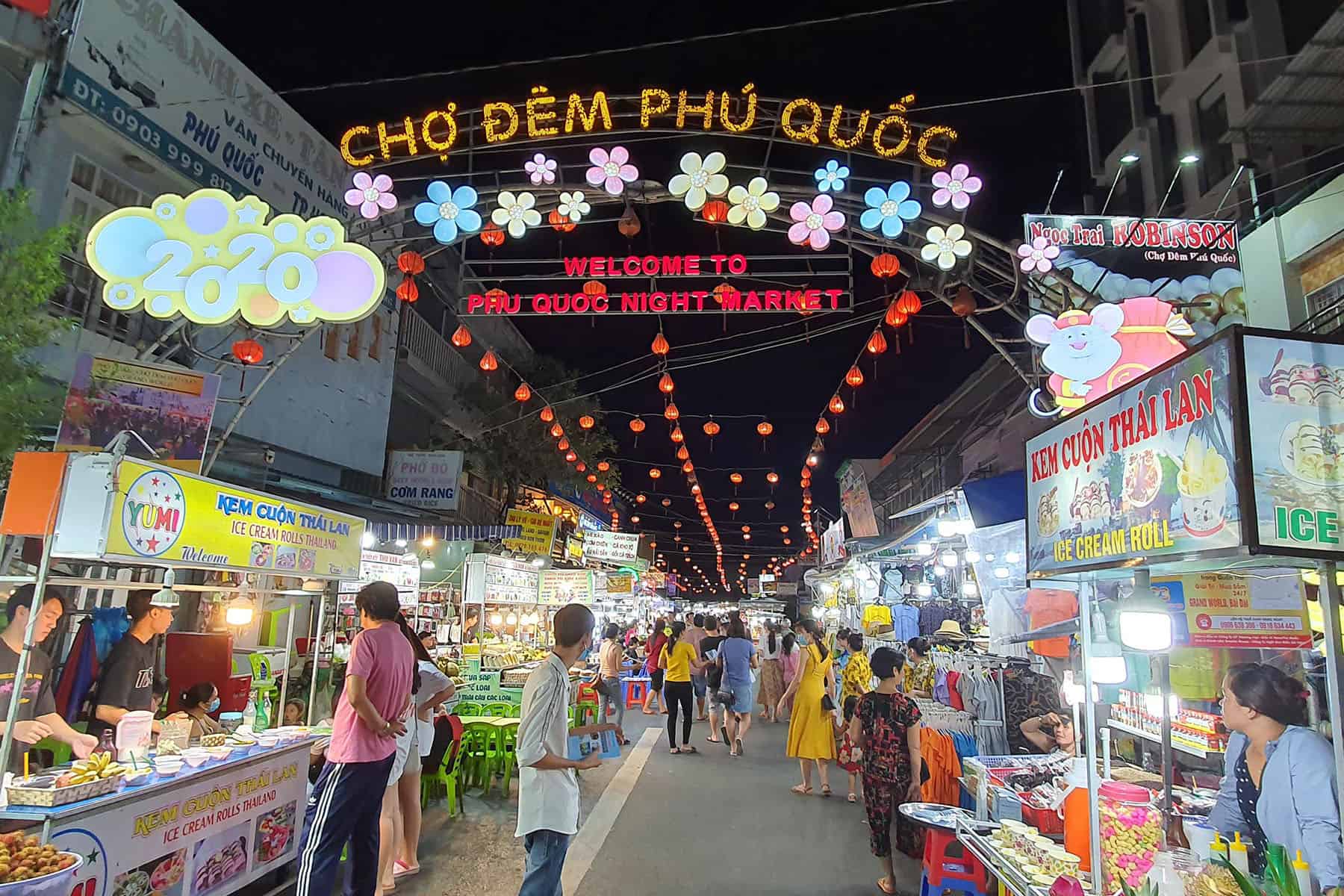 Bach Dang Night Market - Vietnam night markets
