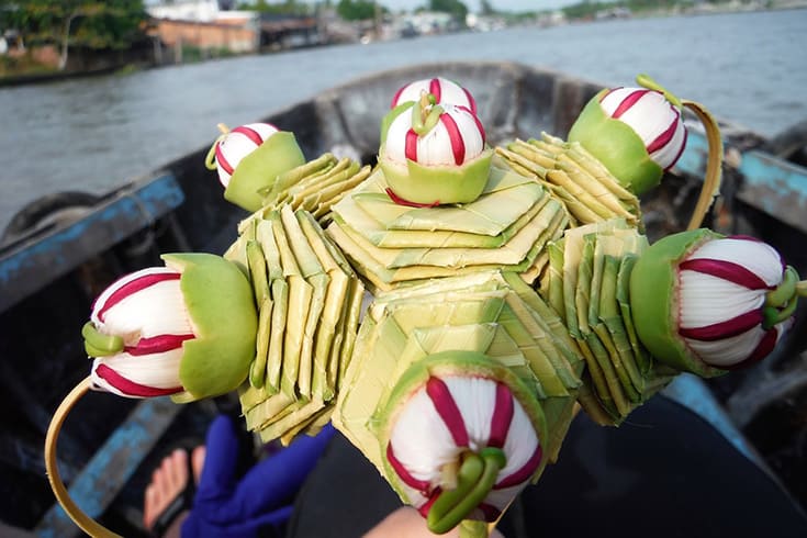 bamboo grass bouquet souvenir in Phong Dien floating market