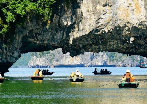 11 Best Vietnam Experiences to Try a Multicolor Vietnam