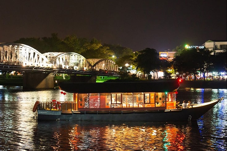 Boat along the river 