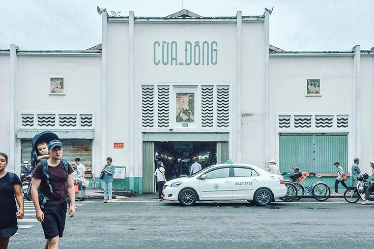Cua Dong Ben thanh market