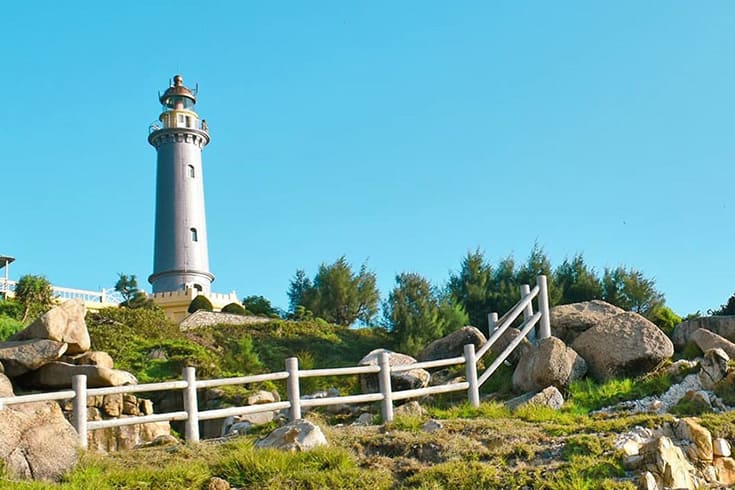 Dai Lanh lighthouse 