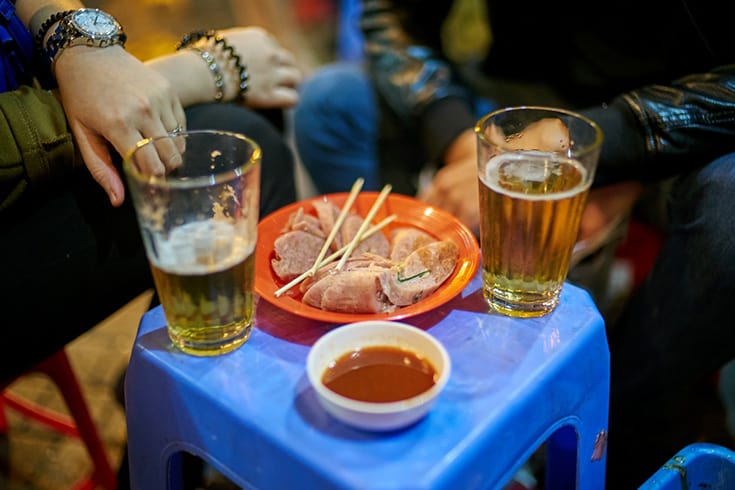 Drink caft beers in Nha trang at night