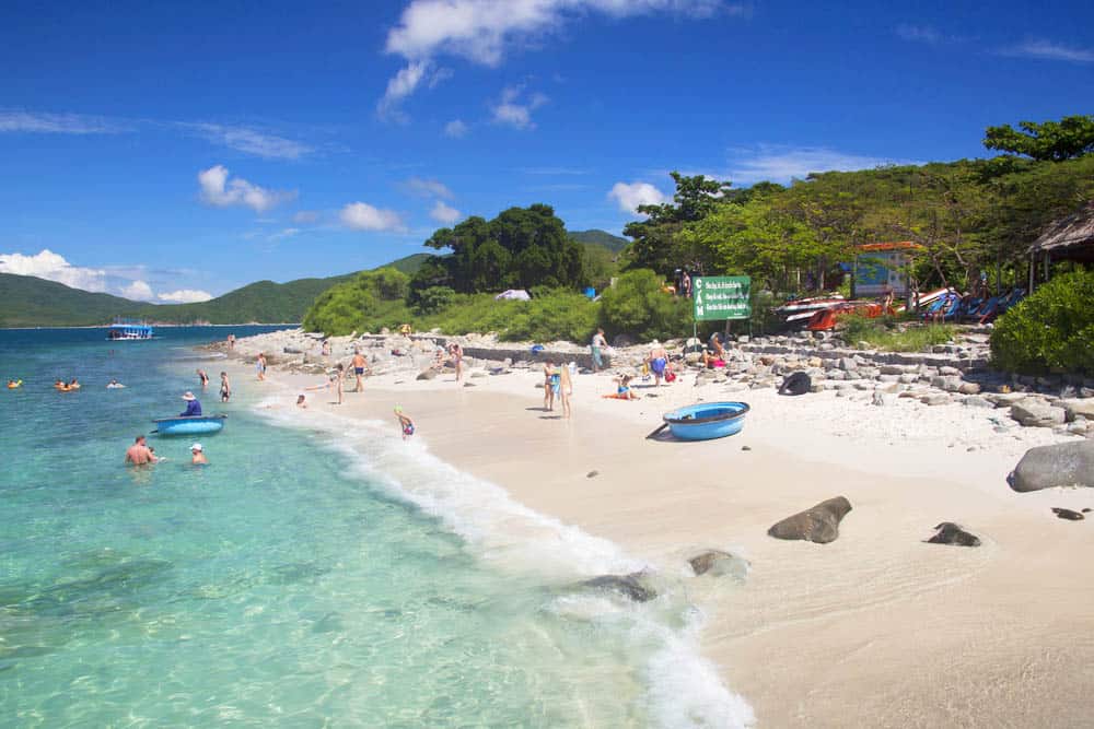 Explore islands in Nha Trang  surrounding Doc Let beach