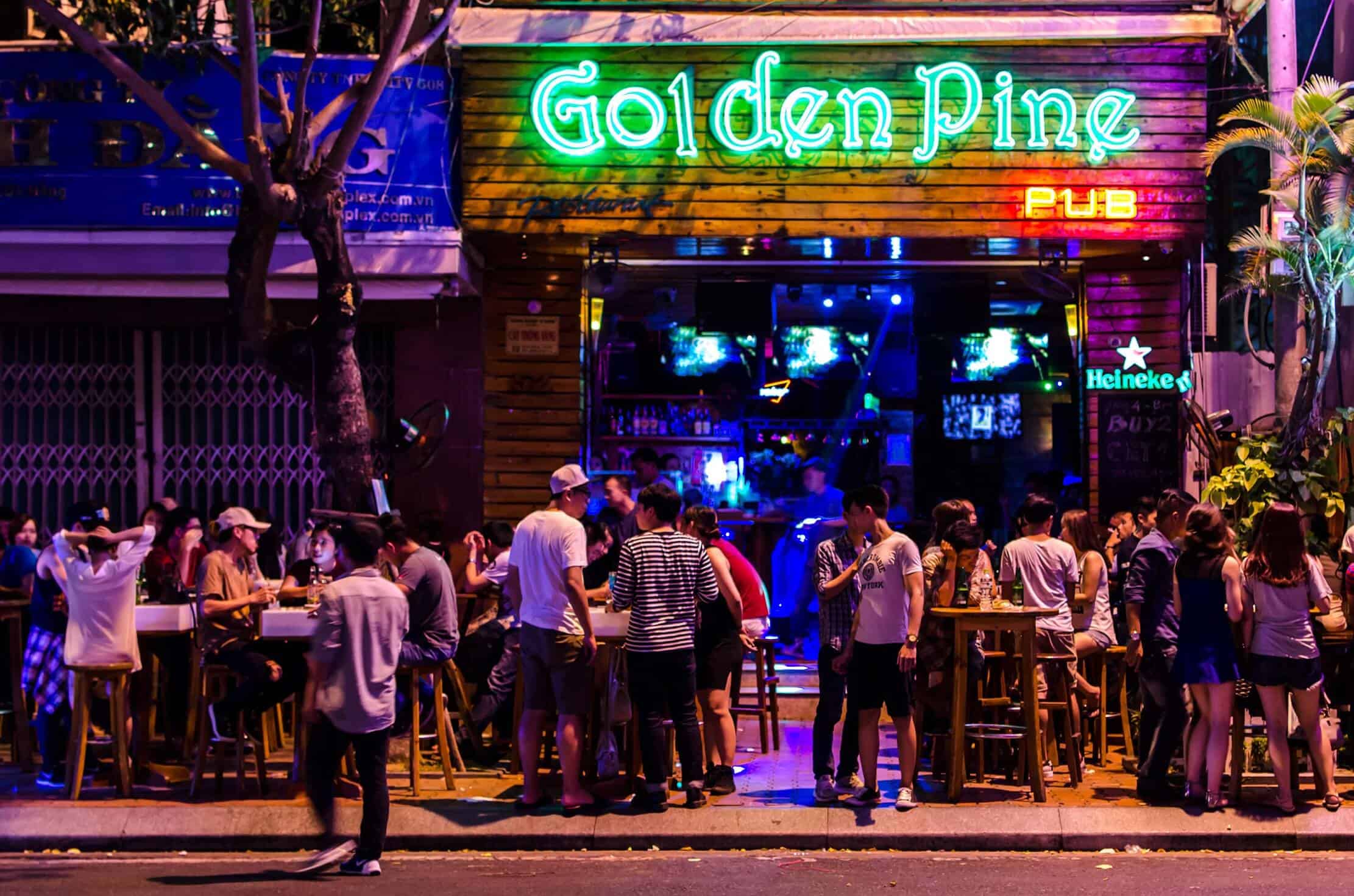 Golden Pine Pub Da Nang - best bars in Danang