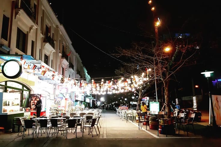 Ha Long Night Market