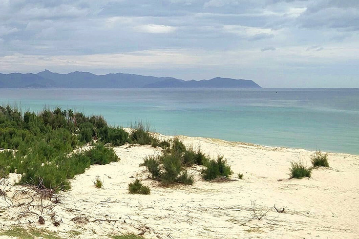 Hon Gom sandbar