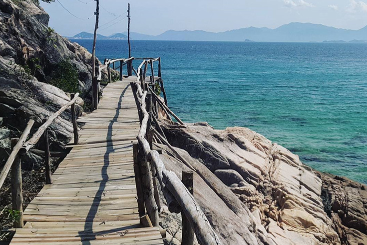 Hon Lon islet at Nam Du island