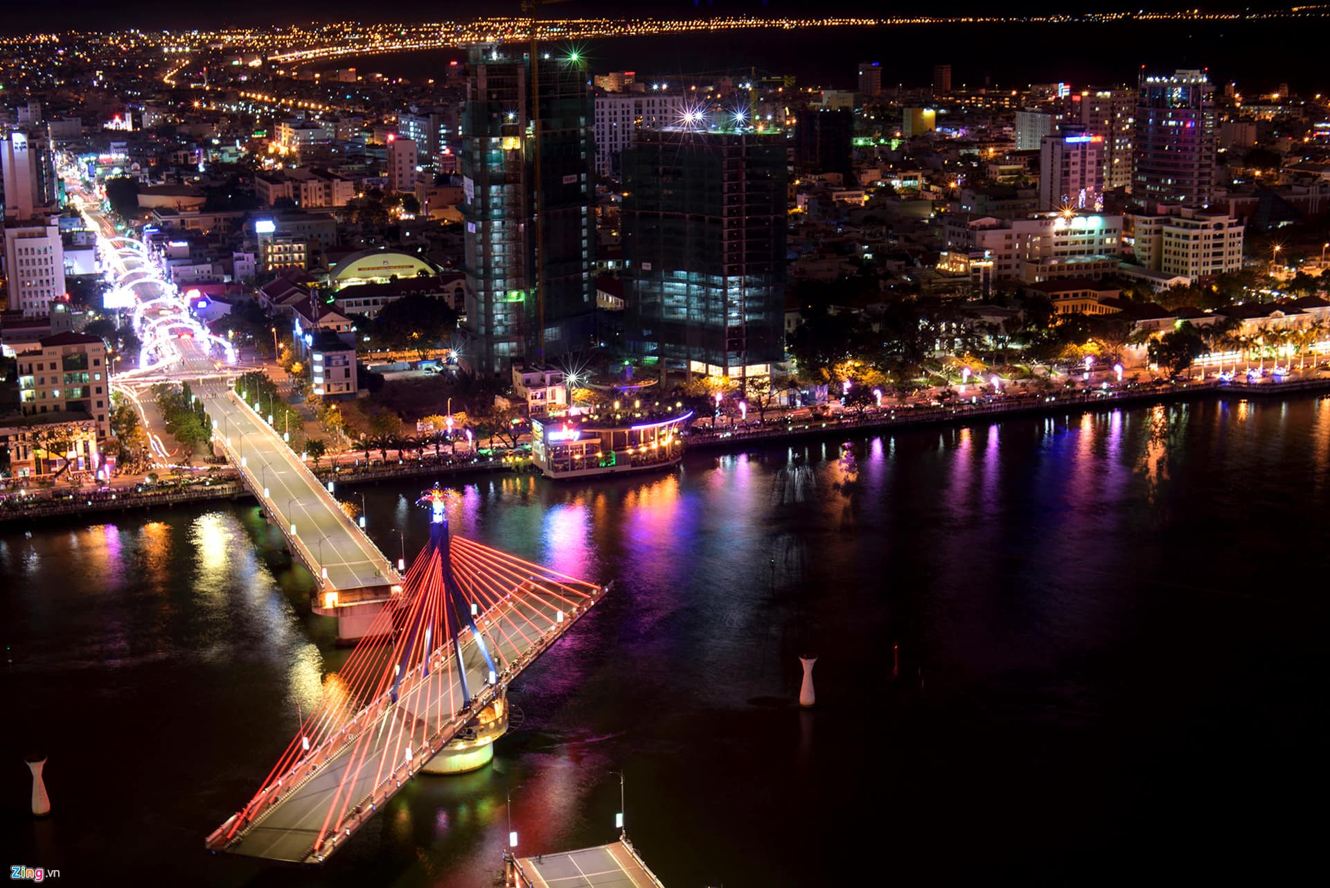 How does han river bridge swing
