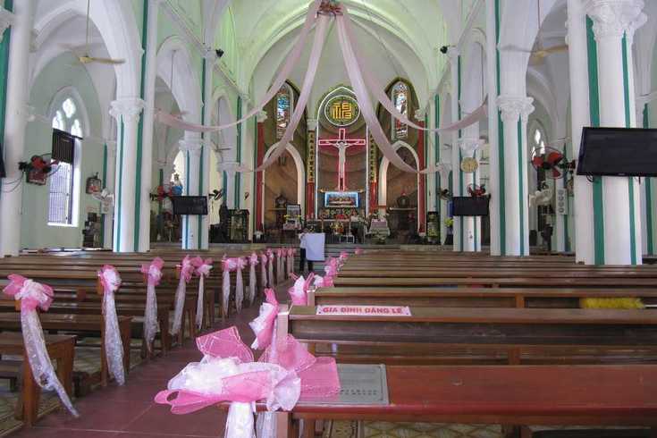 Interior space of Cha Tam church