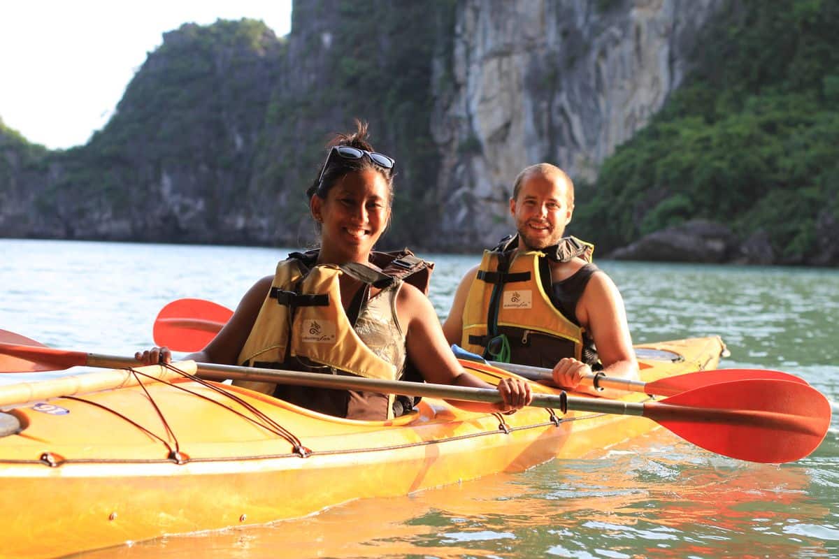 kakaying in Halong bay in January