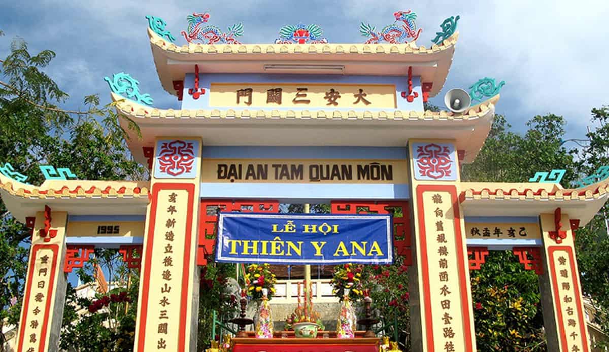 Am Chua Festival  in Nha Trang