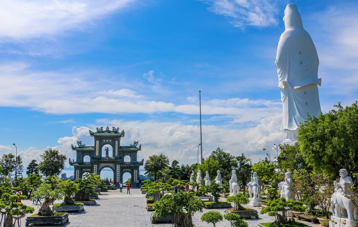 Linh Ung Pagoda Overview