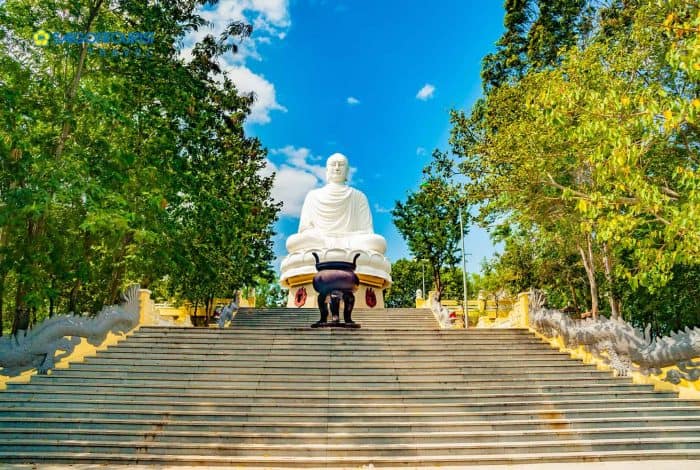 Long Son Pagoda, Nha Trang: A Combination of Antiquity&hellip;