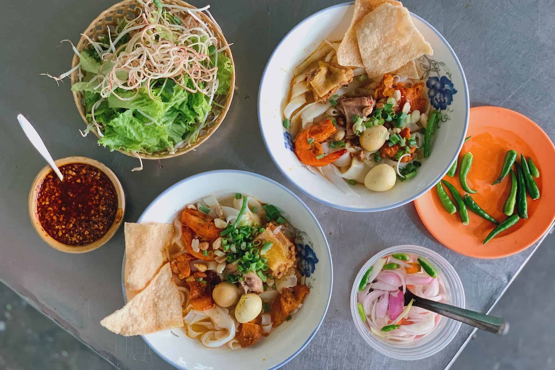 Mi Quang - what to eat in Con Market Da nang