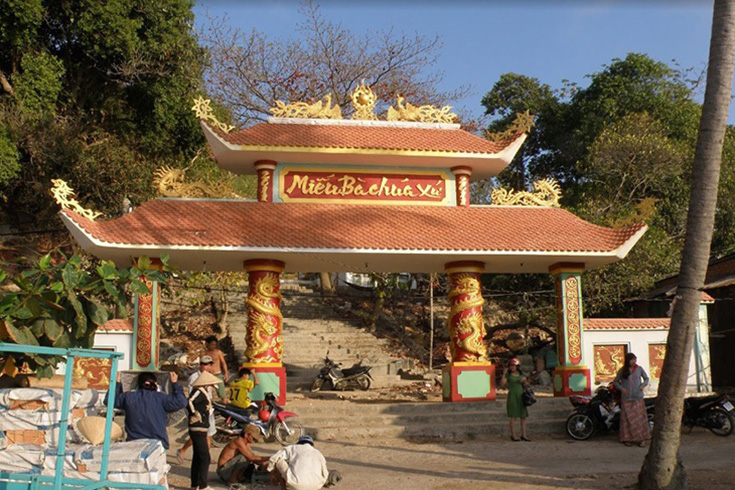 Mieu Ba Chua Xu (source: trip hunter)