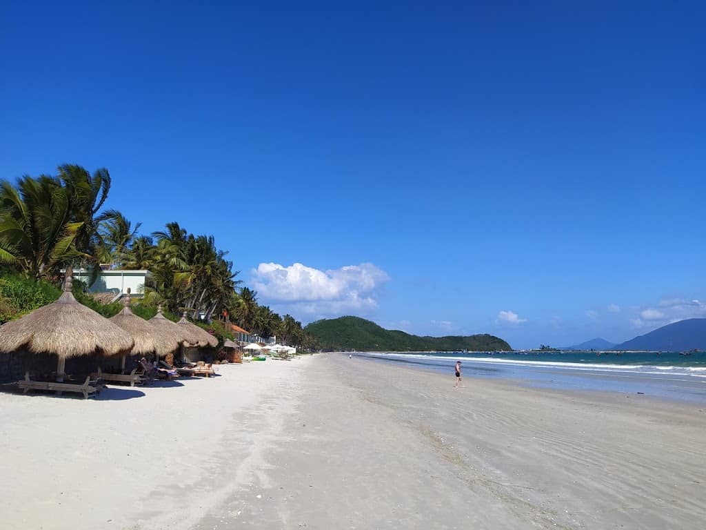 Overview of Doc Let Beach