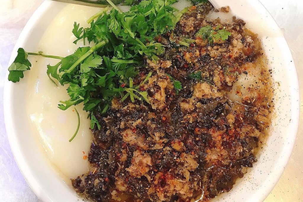 Plain rice flan - Banh Duc in hanoi