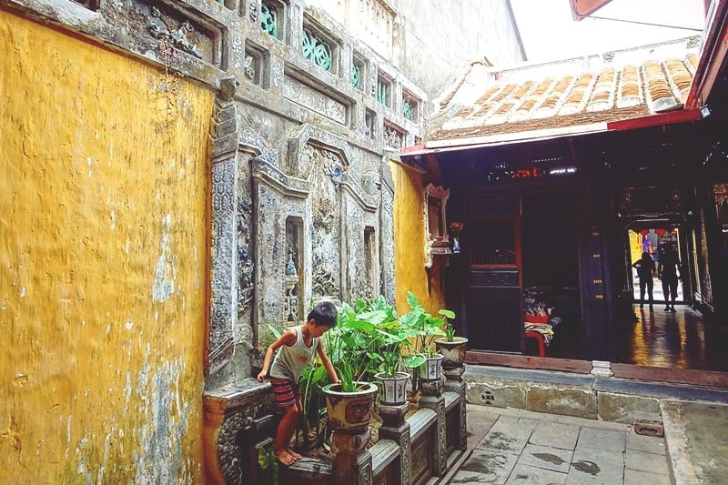 Quan Thang Ancient House Materials
