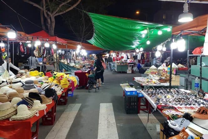 5. Son Tra Night Market (Chợ Đêm Sơn Trà)