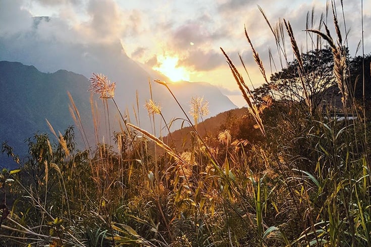 Sunset at O Quy Ho Pass