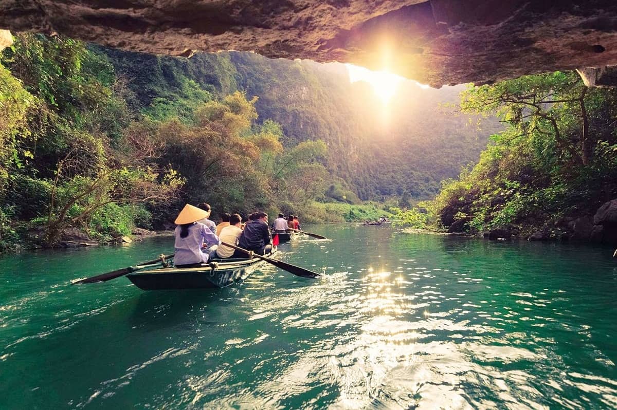 Take a boat ride in Trang An complex
