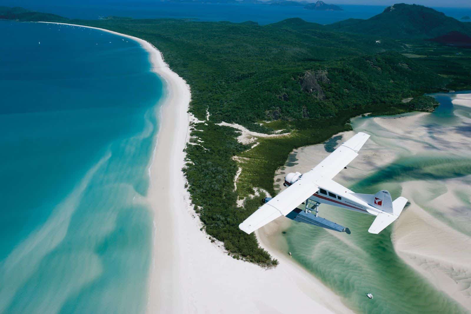 Travel from Noi Bai Airport to Halong Bay by Seaplane