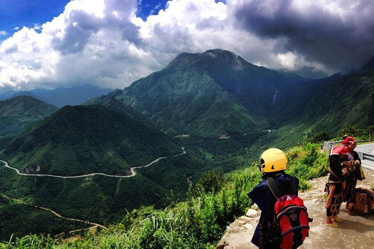 Trekking in Hoang Lien national park