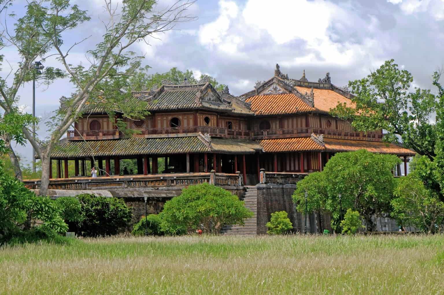 What to see in Ngo Mon gate 2